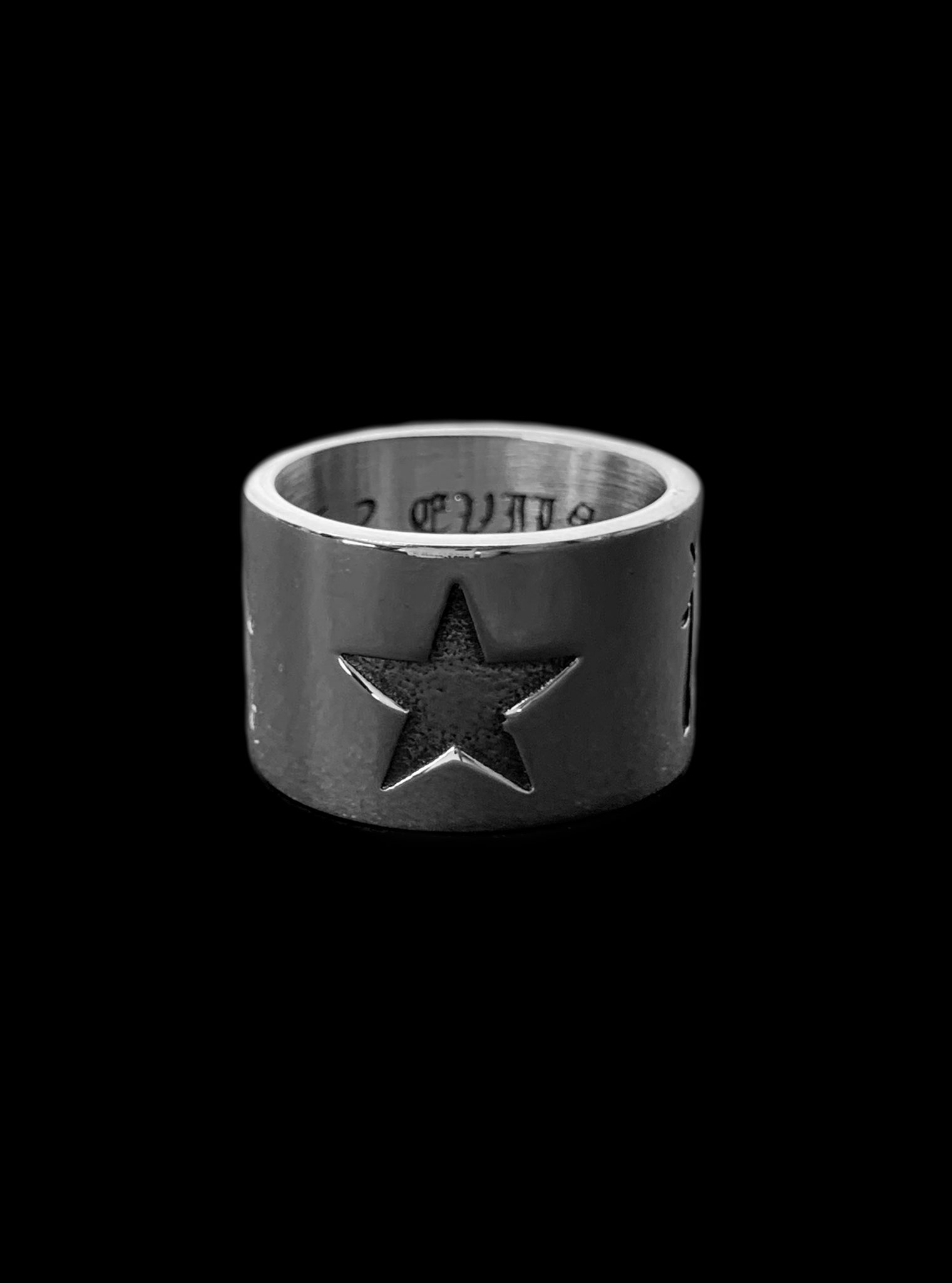 Fly Star Band Ring