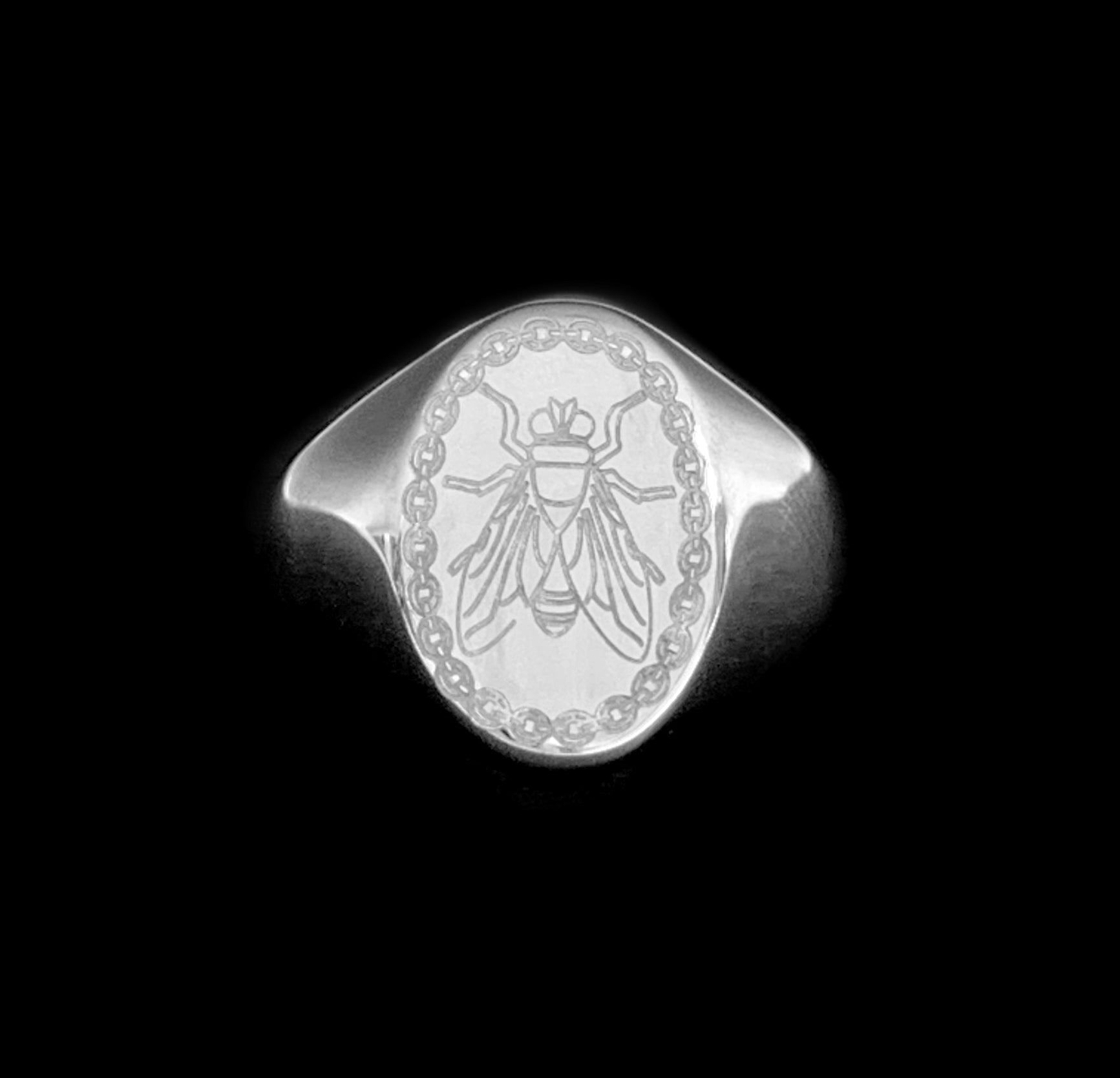 Fly Chain Signet Ring